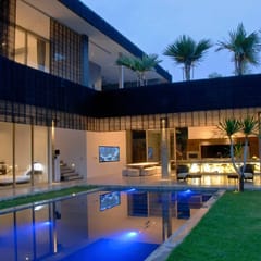 Modern 4BD Villa with Pool
